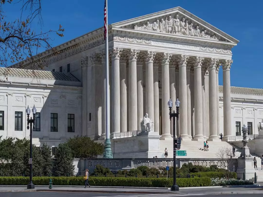 US Supreme Court image by Mark Thomas from Pixabay
